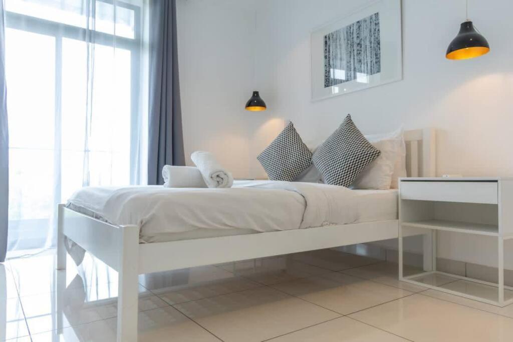 Cosy 2 Bed At Embassy Gardens Apartment Accra Ngoại thất bức ảnh